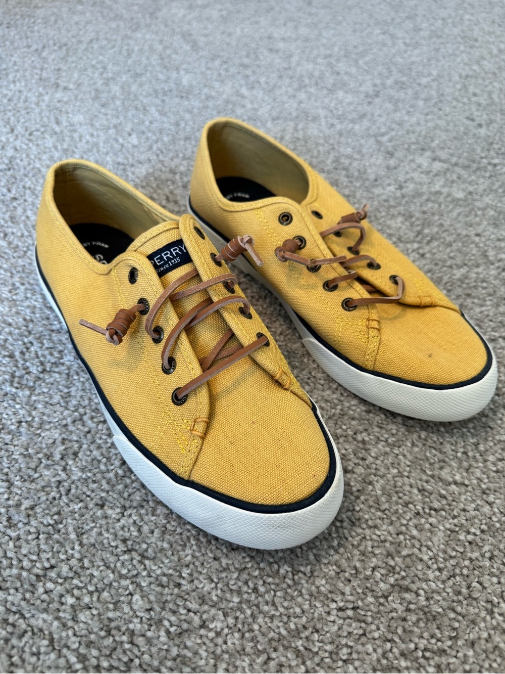 Sperry  Women’s  8  Yellow  Canvas  Low  Top  Sneakers  Classic  Casual  Neutral